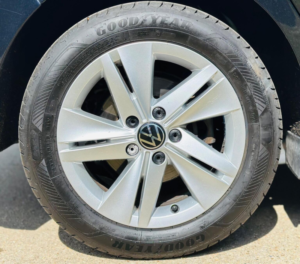 2022 Volkswagen Golf 1.5 Tsi Life Euro 6 (s/s) 5dr in Black — image 3
