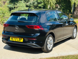 2022 Volkswagen Golf 1.5 Tsi Life Euro 6 (s/s) 5dr in Black — image 4