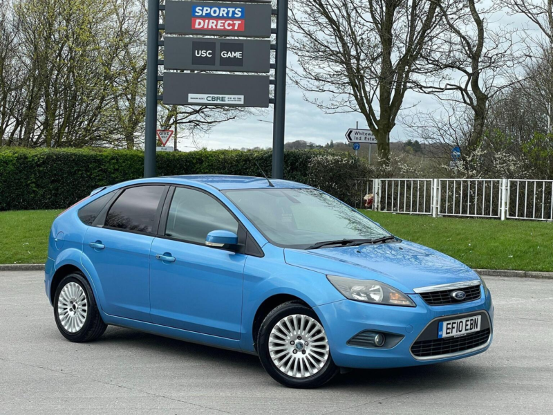 2010 Ford Focus 1.6 Tdci Dpf Titanium 5dr in Blue — image 1