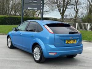 2010 Ford Focus 1.6 Tdci Dpf Titanium 5dr in Blue — image 5