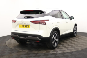 2022 Nissan Qashqai 1.3 Dig-T Mhev N-Connecta SUV 5dr Petrol Hybrid Manual Euro 6 (s/s) (140 Ps) in White — image 5