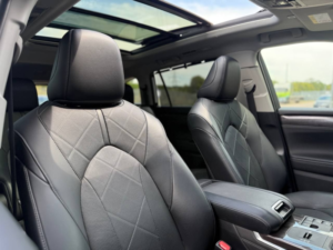 2023 Toyota Highlander 2.5 Vvt-H Excel SUV 5dr Petrol Hybrid CVT 4WD Euro 6 (s/s) (248 Ps) in White — image 5