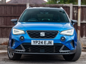 2024 SEAT Arona 1.0 Tsi Fr Sport DSG Euro 6 (s/s) 5dr in Blue — image 2