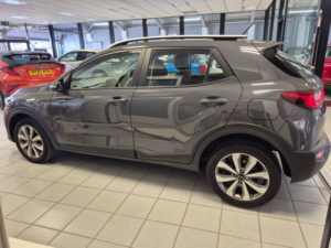 2022 Kia Stonic 1.0 T-Gdi 2 SUV 5dr Petrol Manual Euro 6 (s/s) (99 Bhp) in Grey — image 2