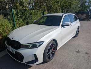 2024 BMW 3 Series 2.0 320i M Sport Touring in White — image 6