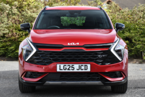 2025 Kia Sportage 1.6 H T-Gdi Gt-Line SUV 5dr Petrol Hybrid Auto Euro 6 (s/s) (207 Bhp) in Red — image 5