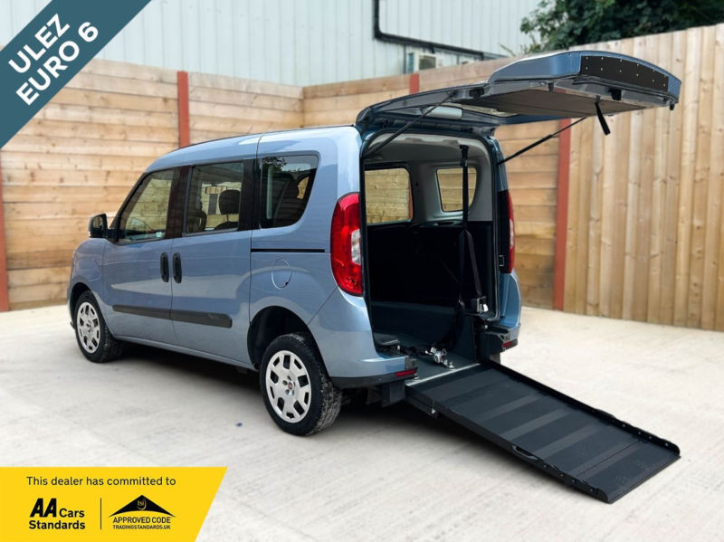 2019 Fiat Doblo 3 SEAT Wheelchair Accessible Disabled Access Vehicle Wav in Blue — image 1