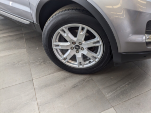 2013 Land Rover Range Rover Evoque 2.2 Sd4 Pure SUV 5dr Diesel Auto 4WD Euro 5 (190 Ps) in Grey — image 2