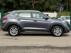 2017 Hyundai Tucson 2.0 Crdi Blue Drive Se Nav SUV 5dr Diesel Manual Euro 6 (s/s) (136 Ps) in Grey — image 4
