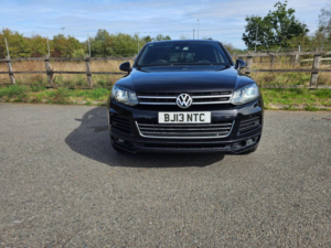 2013 Volkswagen Touareg 3.0 Tdi V6 Bluemotion Tech R-Line Tiptronic 4WD Euro 5 (s/s) 5dr in Black — image 3