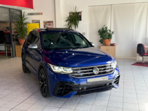 2022 Volkswagen Tiguan 2.0 Tsi R in Blue — image 2
