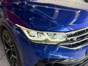 2022 Volkswagen Tiguan 2.0 Tsi R in Blue — image 3
