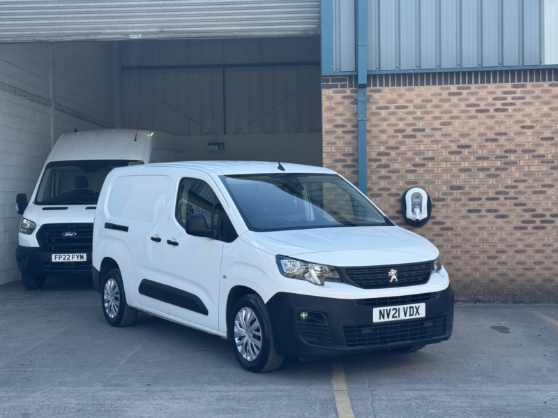 2021 Peugeot Partner 1.5 Bluehdi 950 Professional Long Crew Van Lwb Euro 6 (s/s) in White — image 1