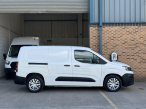 2021 Peugeot Partner 1.5 Bluehdi 950 Professional Long Crew Van Lwb Euro 6 (s/s) in White — image 4