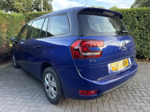 2017 Citroen Grand C4 Picasso 1.6 Bluehdi Touch Edition in Blue — image 2