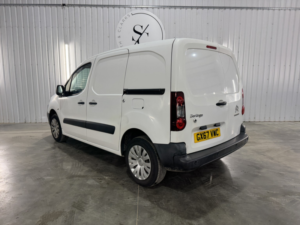 2017 Citroen Berlingo 1.6 Bluehdi 850 Enterprise in White — image 4