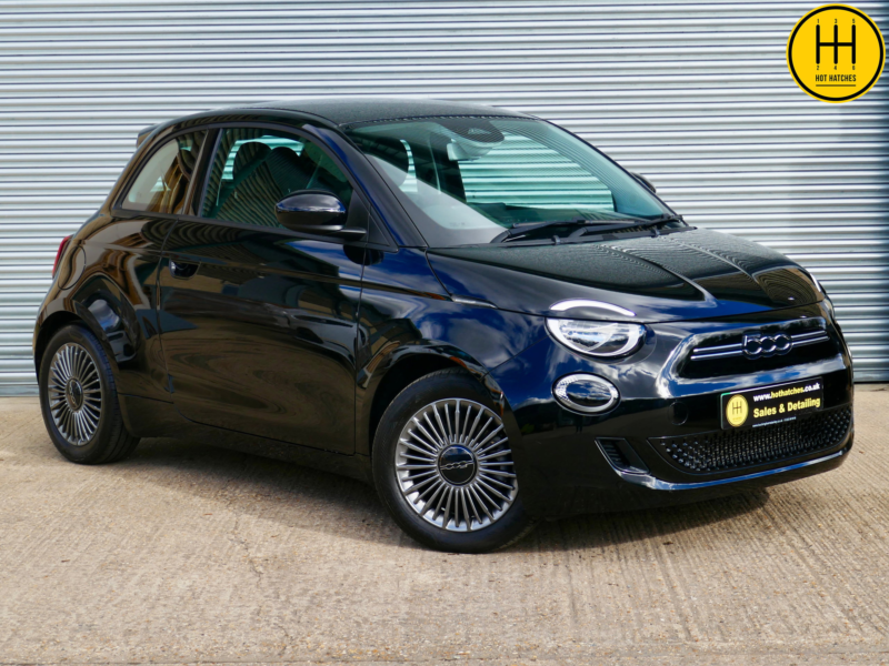 2022 Fiat 500e 42kwh Icon Hatchback 3dr Electric Auto (118 Ps) in Black — image 1