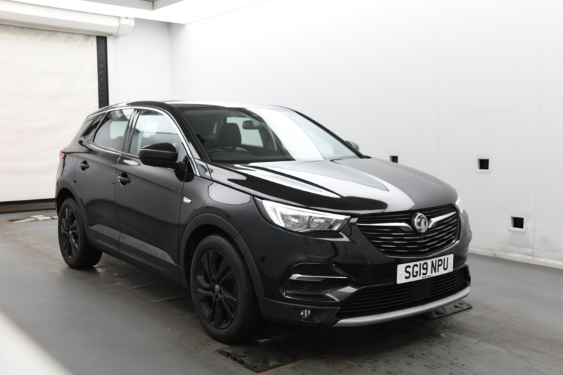 2019 Vauxhall Grandland X 1.2 Turbo Sport Nav in Black — image 1