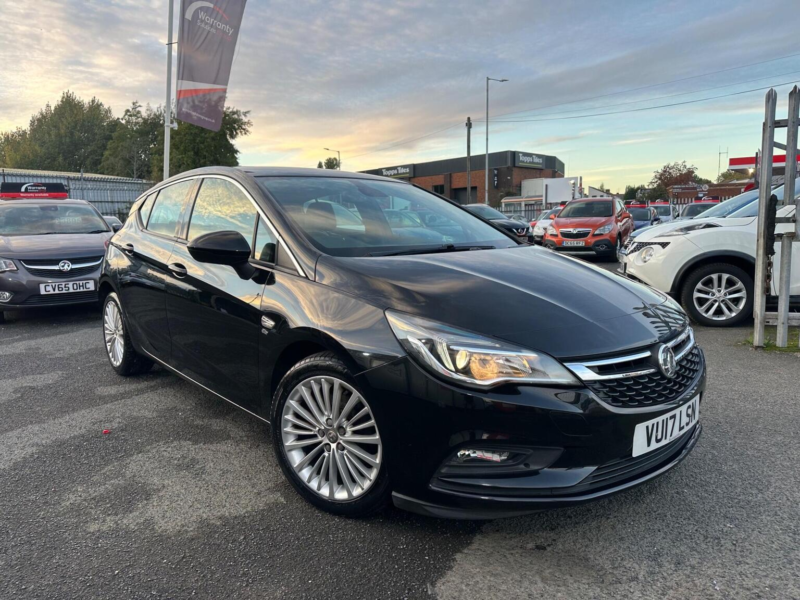 2017 Vauxhall Astra 1.6 Cdti Blueinjection Elite Nav Euro 6 (s/s) 5dr in Black — image 1