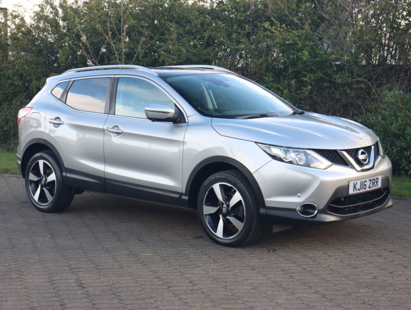 2016 Nissan Qashqai 1.5 Dci N-Connecta in Silver — image 1