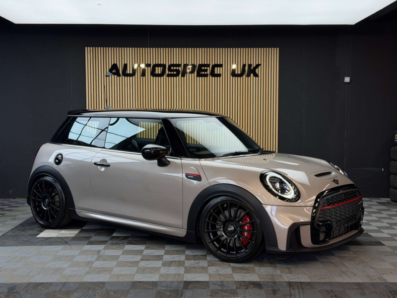 2022 MINI Hatch 2.0 John Cooper Works Hatchback 3dr Petrol Manual Euro 6 (s/s) (231 Ps) in Grey — image 1
