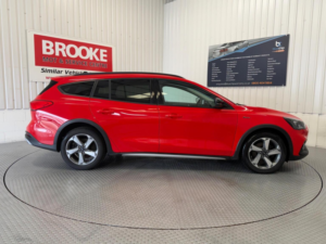 2020 Ford Focus 1.0t Ecoboost Active Euro 6 (s/s) 5dr in Red — image 3