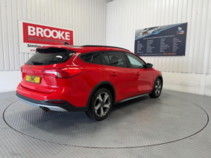 2020 Ford Focus 1.0t Ecoboost Active Euro 6 (s/s) 5dr in Red — image 4