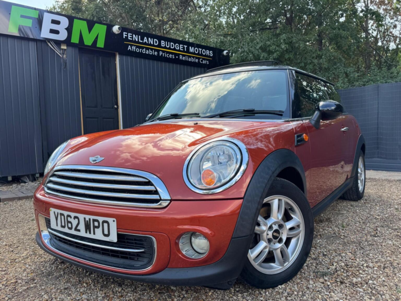 2012 MINI Hatch 1.6 Cooper Euro 5 (s/s) 3dr in Orange — image 1