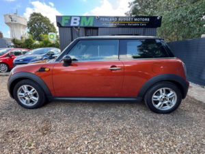 2012 MINI Hatch 1.6 Cooper Euro 5 (s/s) 3dr in Orange — image 2