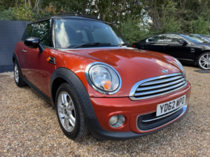 2012 MINI Hatch 1.6 Cooper Euro 5 (s/s) 3dr in Orange — image 4