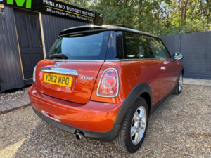 2012 MINI Hatch 1.6 Cooper Euro 5 (s/s) 3dr in Orange — image 6