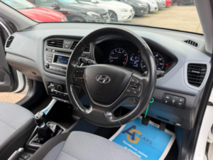 2015 Hyundai I20 1.2 Blue Drive Se Euro 6 (s/s) 5dr in White — image 3