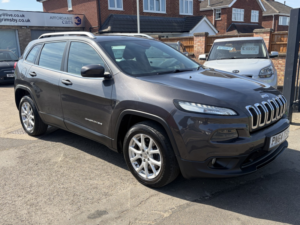 2014 Jeep Cherokee 2.0 Cherokee 2.0 140hp Fwd Manual Longitude in Grey — image 4