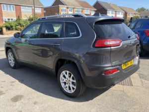 2014 Jeep Cherokee 2.0 Cherokee 2.0 140hp Fwd Manual Longitude in Grey — image 5