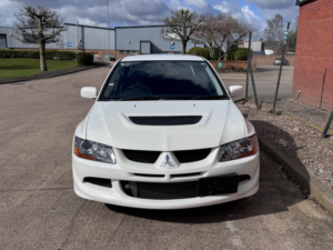 2003 Mitsubishi Lancer 2.0l Turbo Gsr in White — image 3