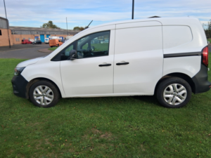 2024 Renault Kangoo 1.5 Dci Blue Energy Ml19 Advance Panel Van 6dr Diesel Manual Mwb Euro 6 (s/s) (95 Ps) in White — image 2