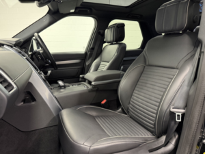2021 Land Rover Discovery 3.0 D300 Mhev R-Dynamic Hse in Black — image 3