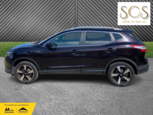 2016 Nissan Qashqai 1.2 Dig-T N-Connecta in Black — image 4
