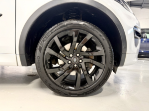 2017 Land Rover Discovery Sport 2.0 Td4 Hse Dynamic Lux Auto in White — image 4