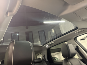 2017 Land Rover Discovery Sport 2.0 Td4 Hse Dynamic Lux Auto in White — image 5