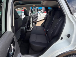 2014 Nissan Qashqai 1.5 Dci Acenta Premium 2WD Euro 5 (s/s) 5dr in White — image 5
