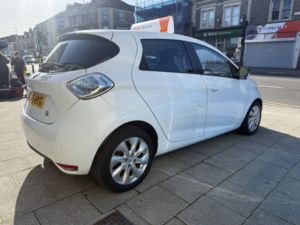 2015 Renault Zoe Dynamique Intens in White — image 6