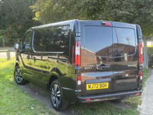2022 Renault Trafic 2.0 Sl28 Blue Dci 150 Sport+ Panel Van My22 in Black — image 3