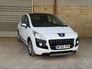 2011 Peugeot 3008 1.6 Hdi Exclusive in White — image 3