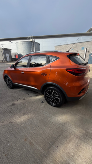 2022 MG MG Zs 1.5 Vti-Tech Exclusive SUV 5dr Petrol Manual Euro 6 (s/s) (106 Ps) in Orange — image 3
