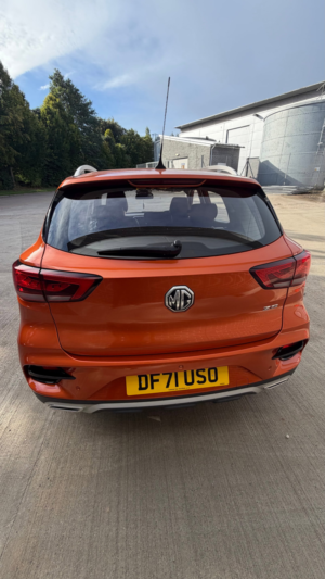 2022 MG MG Zs 1.5 Vti-Tech Exclusive SUV 5dr Petrol Manual Euro 6 (s/s) (106 Ps) in Orange — image 4