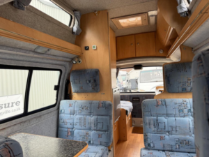 2006 Toyota Hiace Devon Rio Grande Camper Van Toyota Hiace 2.5 D4d Lwb 102bhp in Silver — image 4
