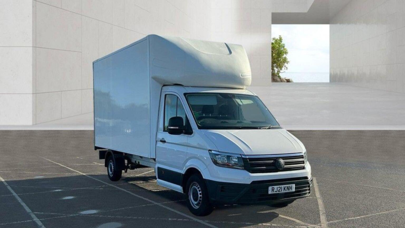 2021 Volkswagen Crafter 2.0 Tdi Cr35 Startline Flat Frame Chassis Cab Fwd Lwb Euro 6 (s/s) 2dr (flat Frame) in White — image 1