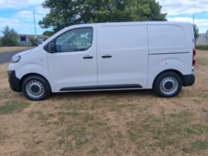 2022 Peugeot Expert 1.5 Bluehdi 1000 Professional Premium Standard Panel Van 6dr Diesel Manual Mwb Euro 6 (s/s) (100 Bhp) in White — image 2
