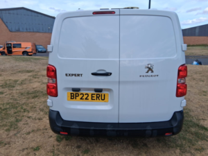 2022 Peugeot Expert 1.5 Bluehdi 1000 Professional Premium Standard Panel Van 6dr Diesel Manual Mwb Euro 6 (s/s) (100 Bhp) in White — image 4